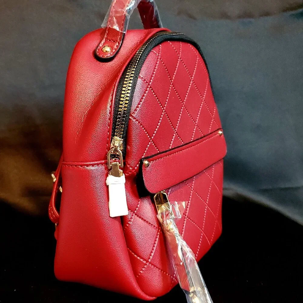 Backpack 🎒 - Picture 1 of 4